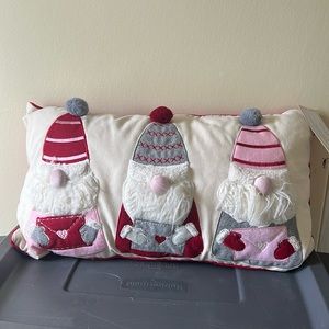 New With Tag Cupcakes & Cashmere Valentines Day Pillow